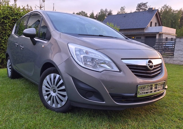 Opel Meriva cena 20700 przebieg: 229561, rok produkcji 2011 z Skalbmierz małe 781